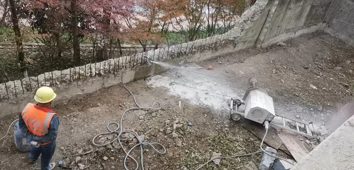 貴州地區混凝土切割，建筑物拆除，特種鉆孔